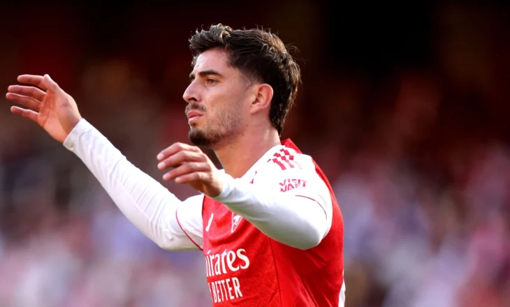 Sulmuesi i Arsenal operohet pas dëmtimit në gju, pritet të kthehet në fund të shtatorit