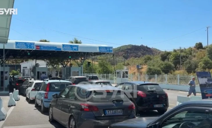 SYRI TV/ Pika e kalimit të Kakavijës në fluks hyrje-daljesh, emigrantët kthehen për të vizituar të afërmit