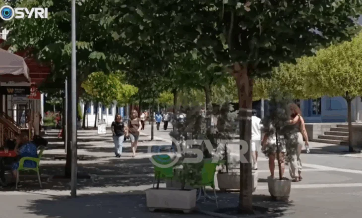 SYRI TV/ Të zhgënjyer nga premtimet e Ramës, të moshuarit në Librazhd: Pensionet s’na dalin as për ilaçe