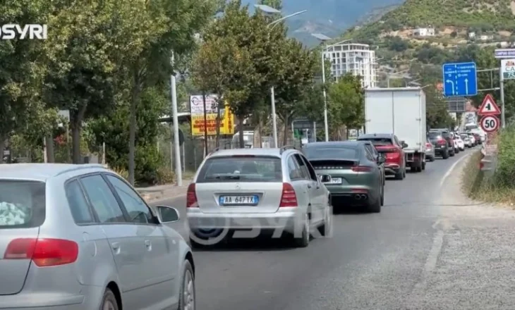 SYRI TV/ Trafik i rënduar në aksin Laç–Lezhë-Shkodër! Shkak, mungesa e rrugëve alternative