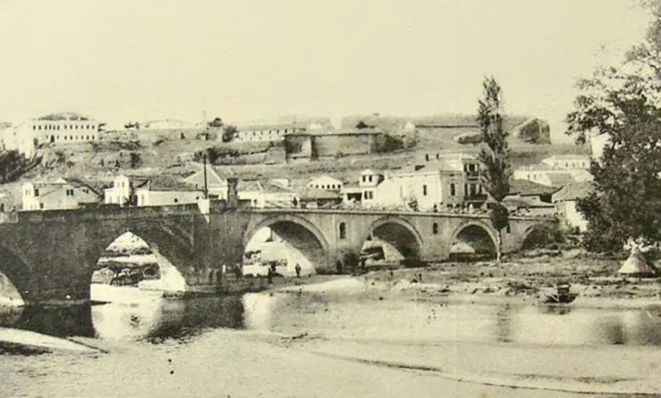 Të tjerët për shqiptarët – Etimologjia e emrit të Shkupit