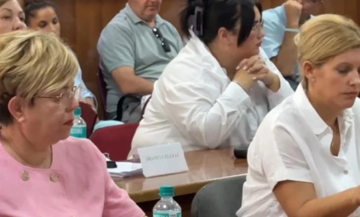Tensione në mbledhjen e Këshillit Bashkiak, fermerët paralajmërojnë beteja ligjore