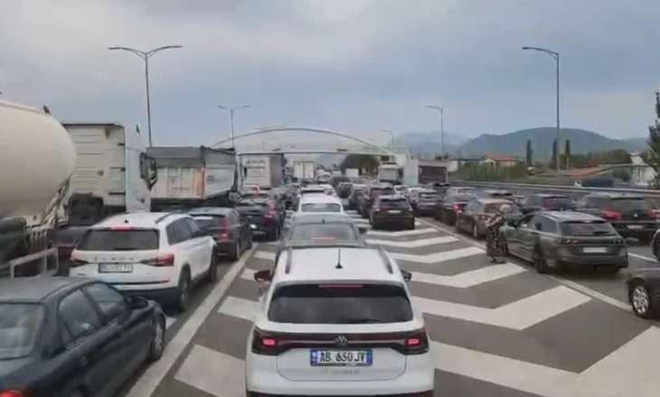 Trafik i rënduar në autostradën Fushë Milot- Lezhë, makinat bllokohen mbi dy orë