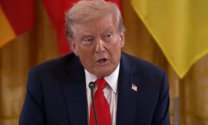 Trump harron mikrofonin hapur, zbulohen fjalët për Vladimir Putin gjatë bisedës me Macron