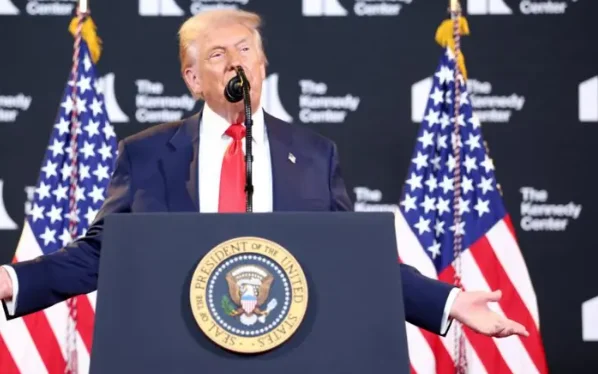 Trump paralajmëron Putin: Rusia do të përballet me pasoja të rënda nëse nuk pranon t’i japë fund luftës në Ukrainë të premten