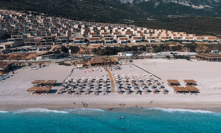 Turistes gjermane i vjedhin paratë në Palasë, në vilën ku pushonte