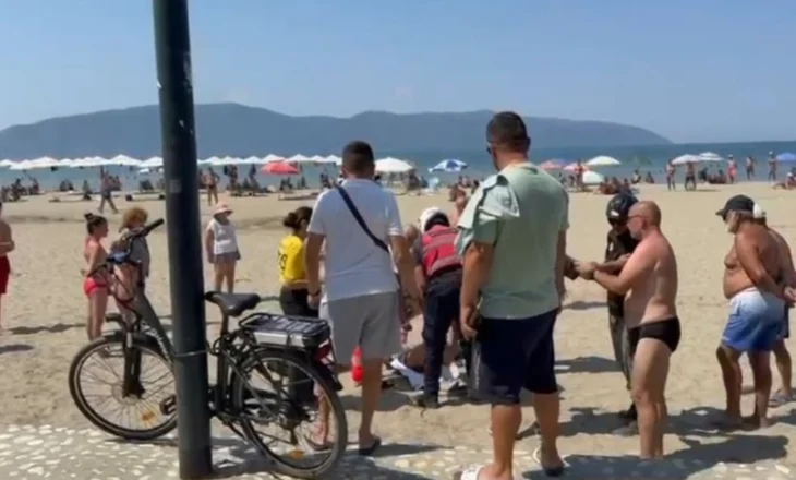 Turistja humb kontrollin dhe rrëzohet nga parashuta në Vlorë