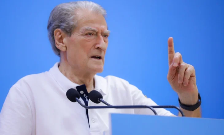 “Turizmi bregdetar ka rënë, tani na servirin atë elitar”, Berisha: Euro e zhvlerësuar me 35%, kanë interes vetëm larjen e parave