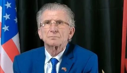 ‘U ka hyrë frika në palcë’, Pilinçi reagon pas komenteve për ‘qeverinë’ e tij në Vlorë: Shushunjat le të flasin