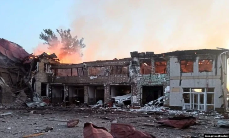 Ukraina thotë se Rusia ka kryer sulm masiv në Harkiv