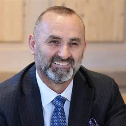 Ulsi Manja destrukton Edi Ramën si kryeministër  i një qeverisje rrumpallë