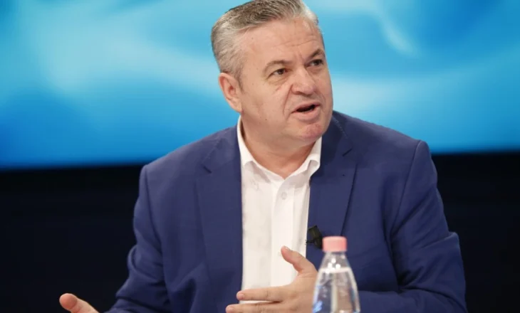 ‘Uluni me by*hë në tokë se këmbë e këllqe nuk keni, ju butakët e PD me përralla revolucioni’