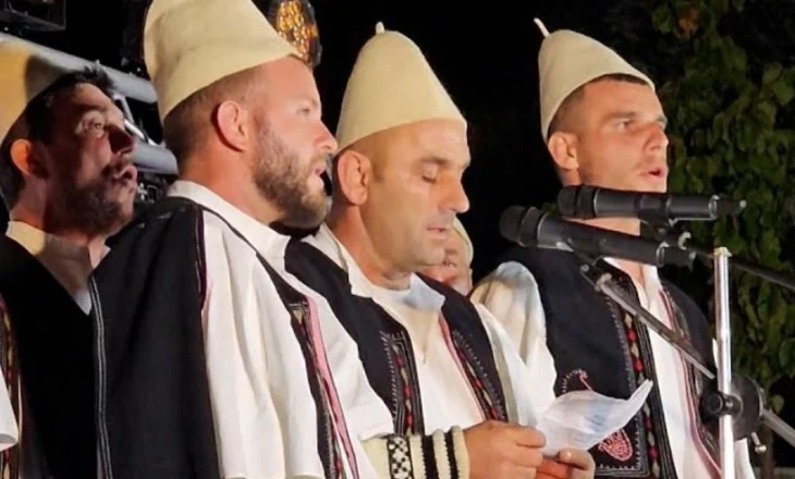 “Vajzë Fest” mbyll edicionin e tretë: tri ditë këngë, valle e art në zemër të Lumit të Vlorës