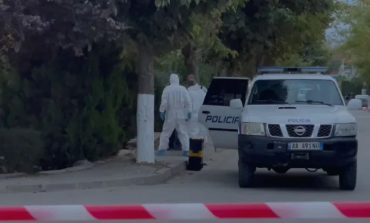 VIDEO/ I mituri vritet nga bashkëmoshatari pas sherrit! Hetuesit dhe policia rrethojnë vendin e ngjarjes në Maliq, ende enigmë shkaqet e krimit
