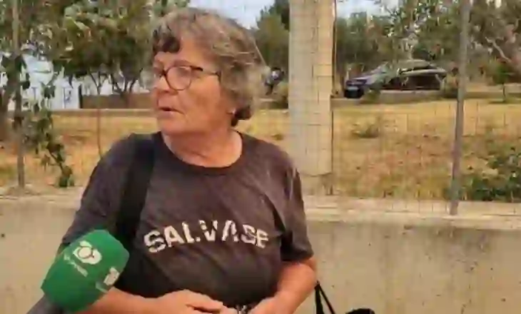 VIDEO / “Punova kot 70 vite, ç’e dua jetën…”, flakët arrijnë Nartë, gruaja lë banesën me lot në sy