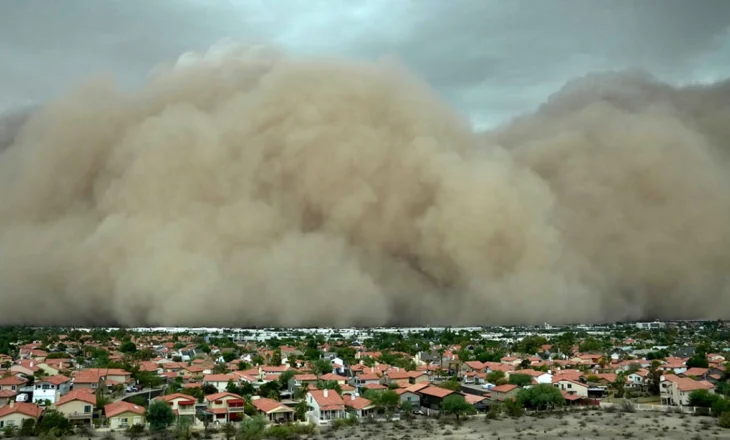 VIDEO/ SHBA, momenti kur një mur i madh pluhuri “gëlltit” Phoenix