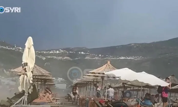 VIDEO/ Stuhia godet Vlorën, ‘fluturojnë’ çadra e shezllonë