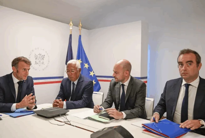 Videokonferenca, Macron: Trump theksoi se çdo marrëveshje territoriale do bëhet vetëm me pëlqimin e Kievit