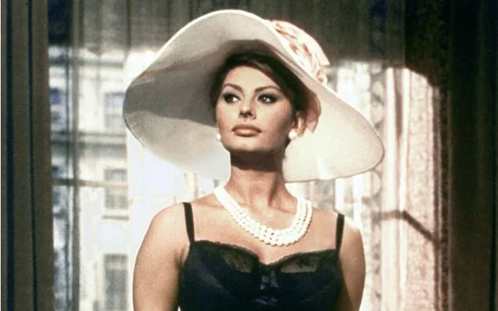 Vjedhja e bizhuterive të Sophia Loren: Një mbrëmje kur magjia e kinemasë përplaset me krimin