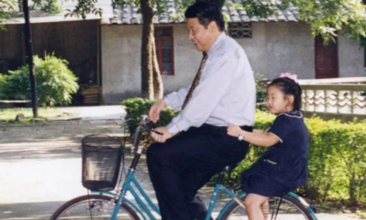 Xi Jinping prezanton vajzën e tij Mingze, një sinjal për Uashingtonin?