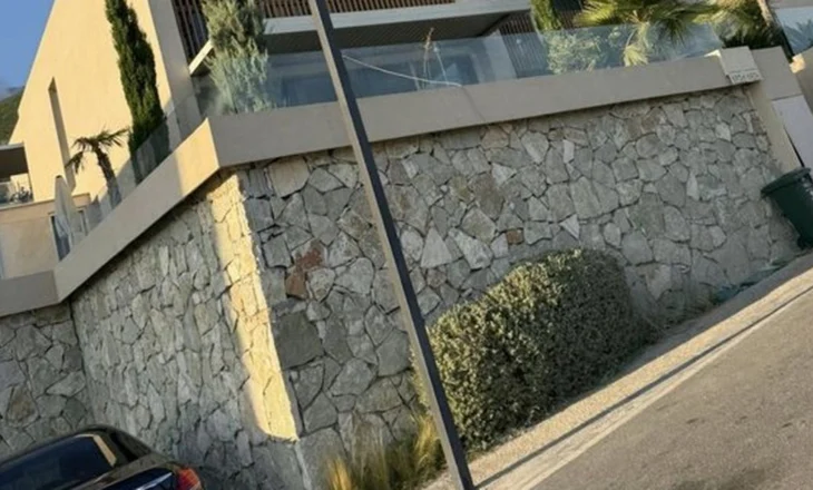 ZBULIMI/ Elvi Fundo është pronari i vilës 2 milionë euro, i fëmijës 12-vjeçar që do “shiste” limonada