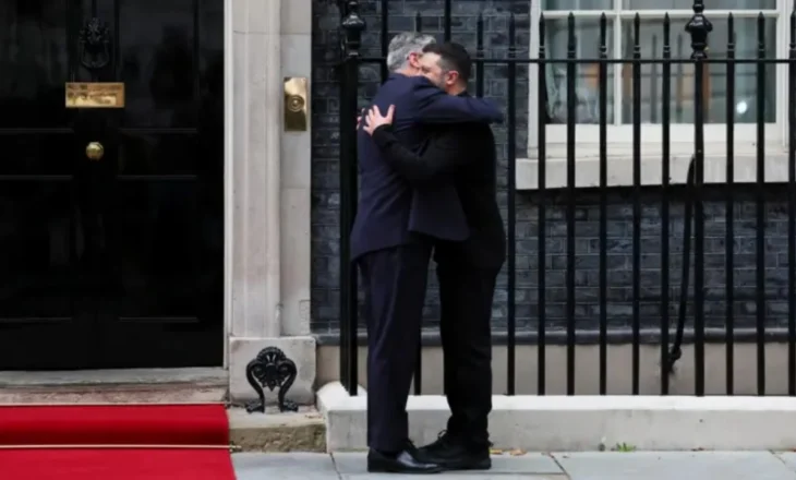 Zelensky mbërrin në Downing Street, takim i ngrohtë me Starmer