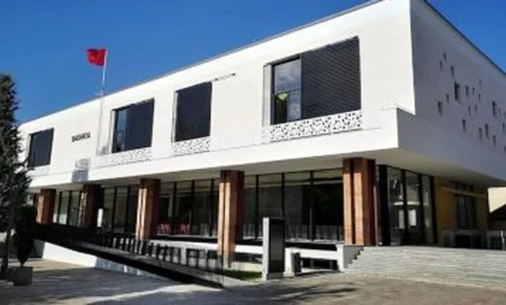 Zgjidhen administratorët e rinj në njësitë e Bashkisë Korçë, riemërime edhe në Devoll