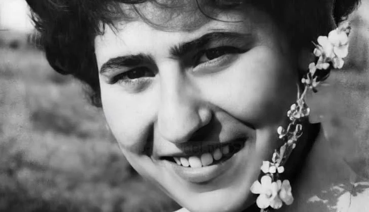 Zhuliana Jorganxhi, mbretëresha e vargut të dashurisë, shpirtja krijuese që e shndërroi poezinë në këngë