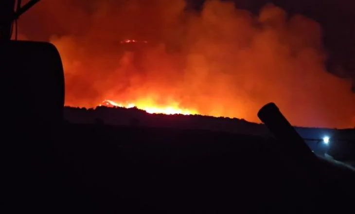 Zjarr i madh mes fshatrave Picar dhe Humelicë