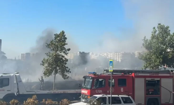 Zjarr i rrezikshëm afër një karburantit në krteqytet, ndërhyjnë zjarrfikësit