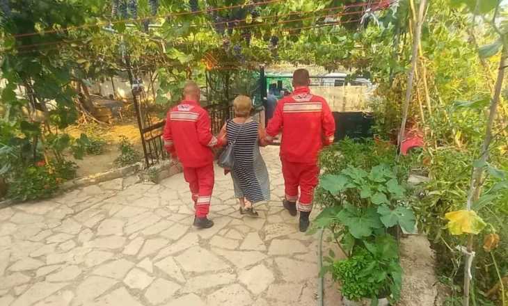 Zjarr në Finiq, evakuohen banorët në zonat e Çerkovicës dhe Dhivrit