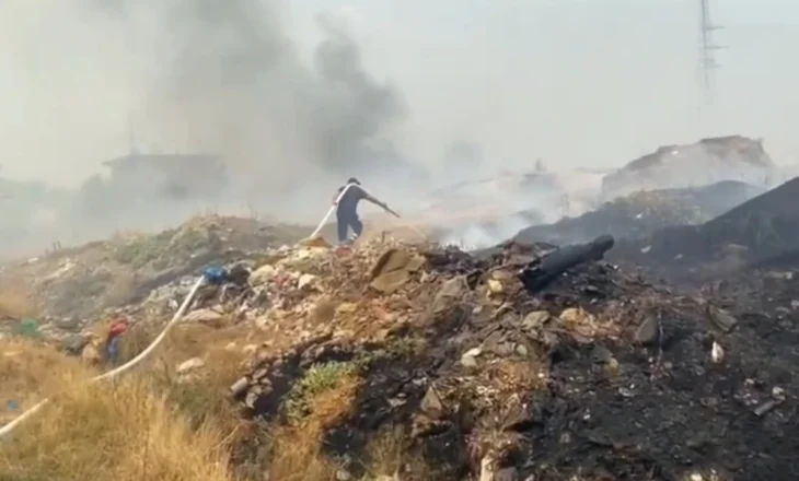 Zjarr në ish-fushën e grumbullimit të mbetjeve në Lushnjë, flakët i dolën nga kontrolli fermerit