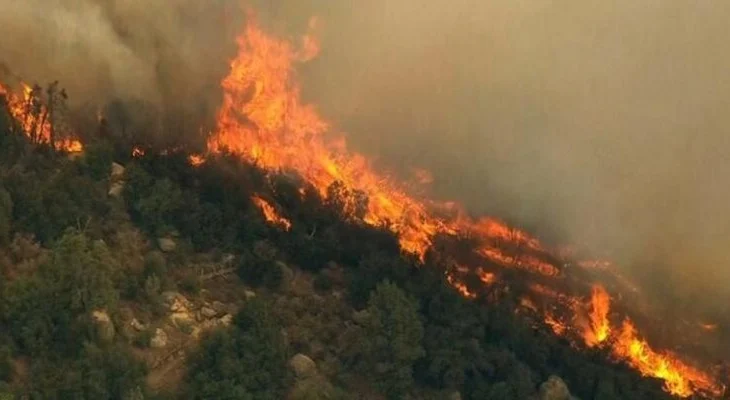 Zjarre në Krujë, riaktivizohen vatrat në Barkanesh e Nikël, rrezikohen pyje e banesa