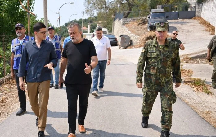 Zjarret, ministri Vengu shkon në Finiq: Situata drejt normalizimit