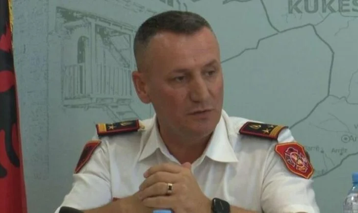 Zjarret në mbarë Shqipërinë/ Drejtori i Zjarrfikëseve fajëson bashkitë: Reagim i dobët, mungojnë pajisjet dhe uniformat