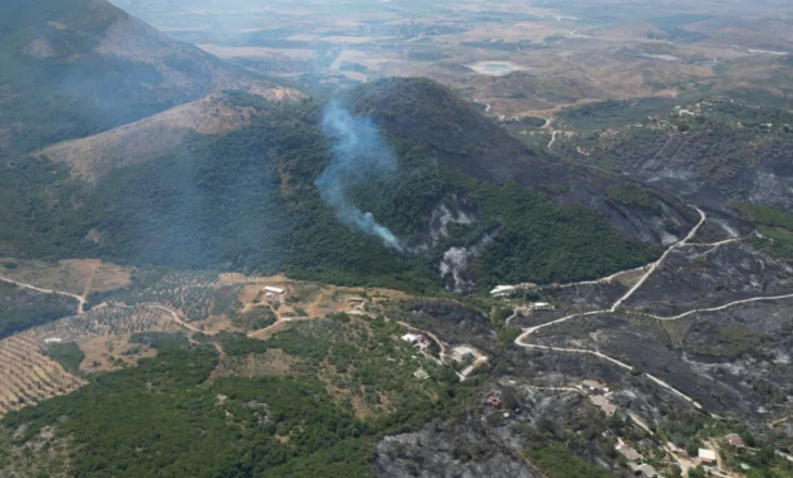 “Zjarri më i rëndë në histori”/ Vergo i Delvinës e mbuluar nga bloza dhe hiri 2 javë pas flakëve shkatërruese