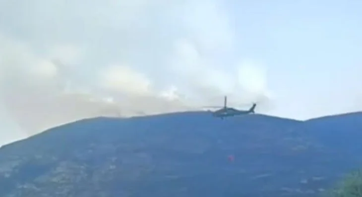 Zjarri në Lapardha, angazhohen dy helikopterë të Forcave të Armatosura