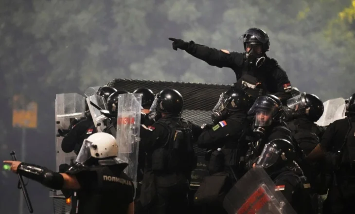 Zyra e OSBE-së për të Drejtat e Njeriut thirrje Serbisë: Mos e teproni me forcën e policisë në protesta