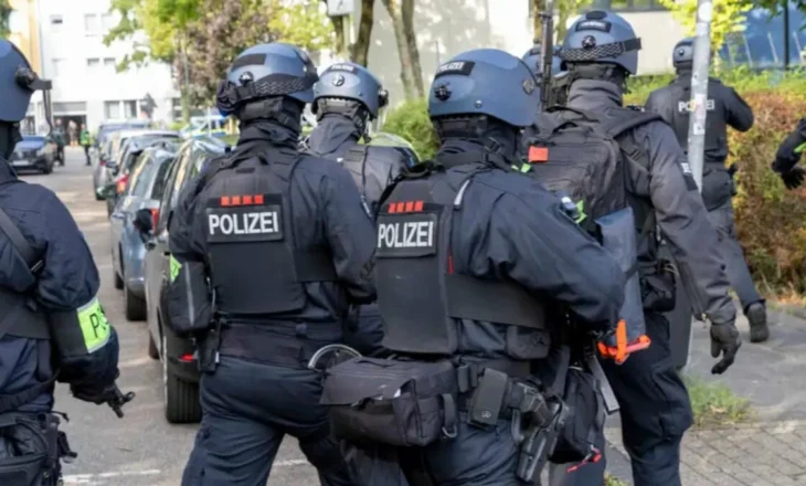 17-vjeçari shqiptar plagosi me thikë mësuesen në Gjermani, zbadhet motivi i sulmit