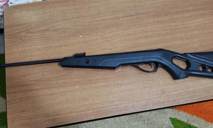19-vjeçarja në Këlcyrë plagos kushëririn e saj me pushkë