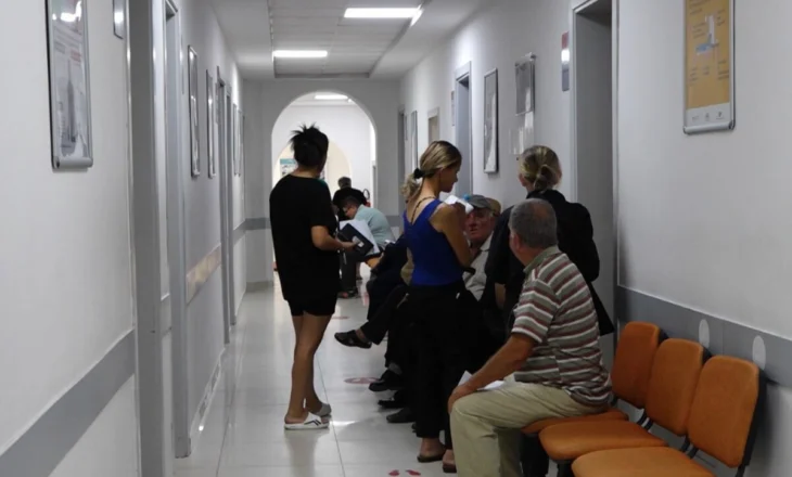 200 vizita në ditë në Urgjencën Pediatrike/ Virozat, reagon mjeku: Të vjella, temperaturë, diarre, raste me kujdes…