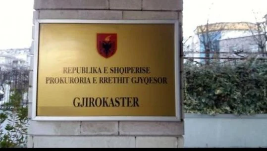 Abuzuan me 16-vjeçaren në Këlcyrë, prokuroria nxjerr katër urdhra ndalimi,  mes tyre dhe njerku polic dhe një koleg i tij