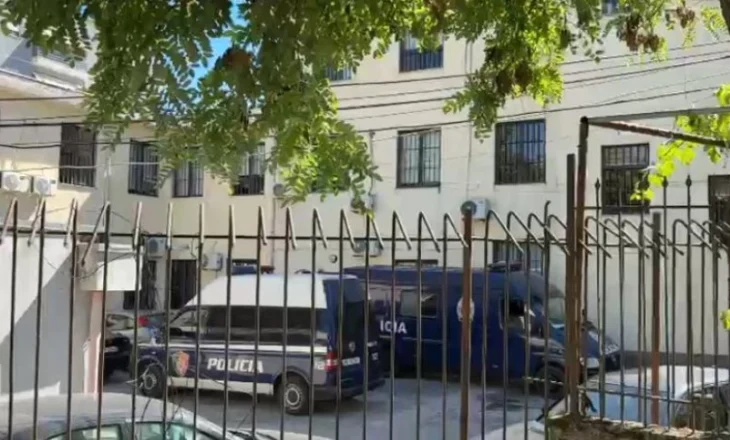 Abuzuan seksualisht me 16-vjeçaren, Gjykata e Gjirokastrës lë në burg njerkun polic dhe 2 shantazhuesit
