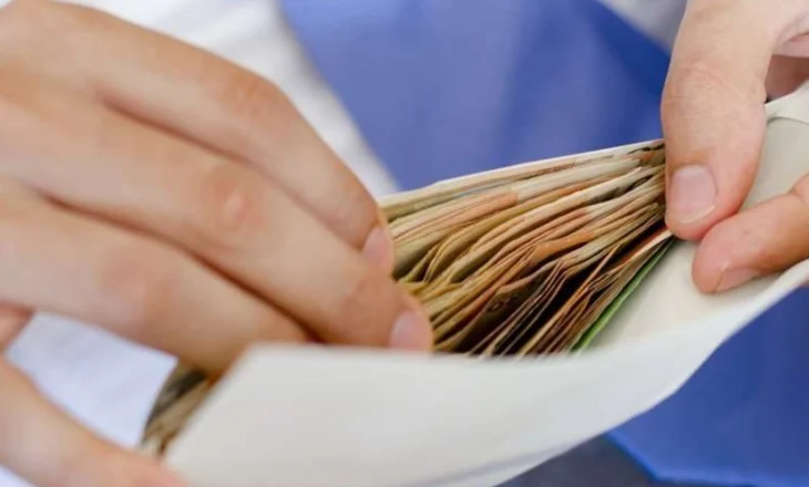 Administrata publike shtysë për rritjen e pagës mesatare me 11.7% në 3-mujorin e dytë