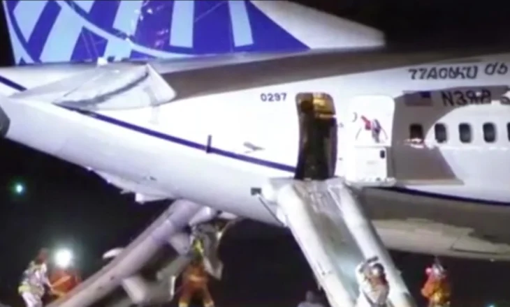 Aeroplani bën ulje emergjente pas alarmit për zjarr, dy të plagosur