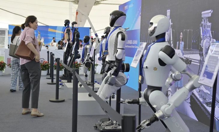 AI dhe robotika nxisin rritjen në tregtinë ndërkombëtare të shërbimeve
