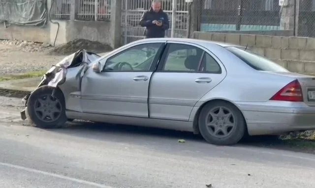 Aksident i rëndë, humb jetën 47-vjeçarja, tre të tjerë të plagosur