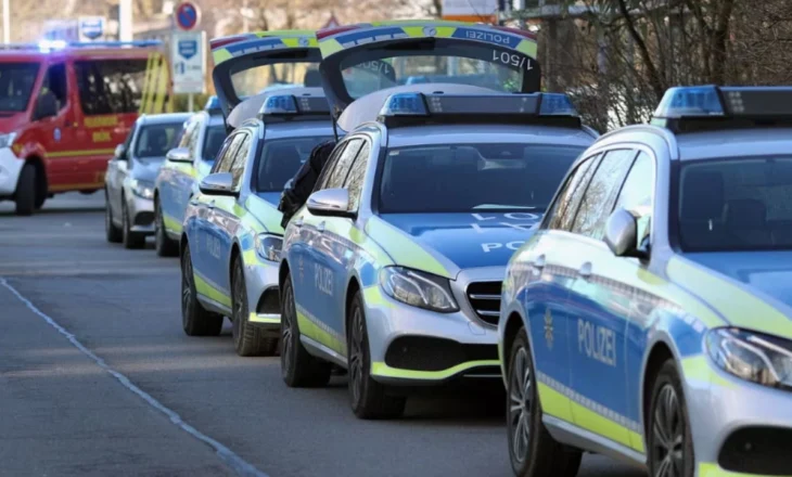 Aksident i rëndë në Berlin/ Makina përplas grupin me fëmijë të mitur, një kujdestar në gjendje kritike