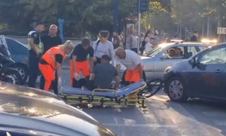 Aksident në zemër të Tiranës/ Biçikleta përplaset nga një automjet pranë Piramidës