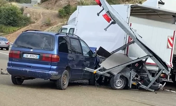 Aksident zinxhir pranë kufirit Kosovë-Shqipëri, gjashtë automjete të përfshira